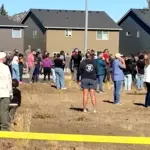 Teen gunman kills 4 at Oregon elementary school