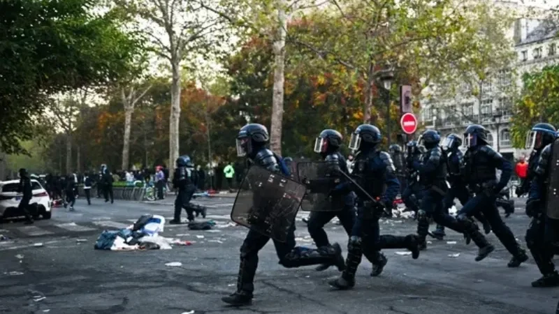 France announces partial curfews after violent protests and riots - French Prime Minister, Laurent Nuñez, Sébastien Lecornu, state of emergency
