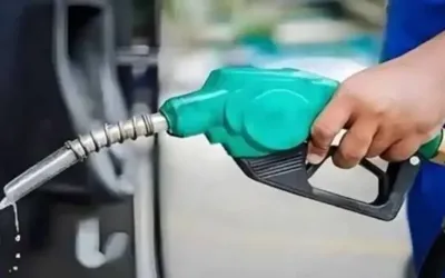 Federal govt cuts petrol price by Rs5.16, diesel by Rs7.69 per litre