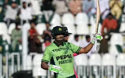 Pakistan set England 303-run target in tri-nation ODI series