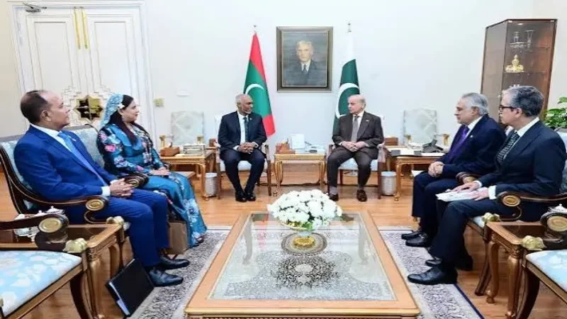 Pakistan and Maldives sign 20 agreements to boost trade to $200 million