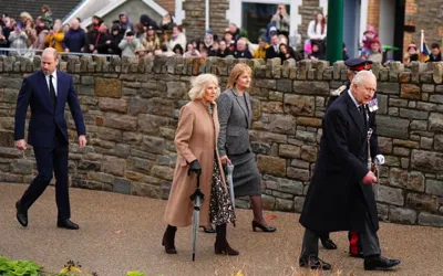 Royal family pays emotional tribute to victims of Aberfan disaster