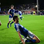 Como, in Champions League debut, stuns Manchester United 4-1