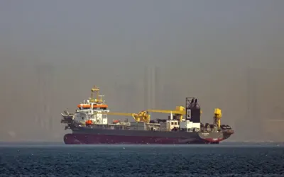 Oil prices surge as Middle East conflict threatens global supplies