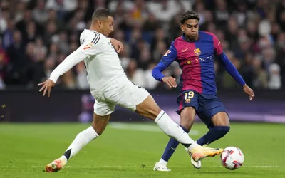 Real Madrid beats Barcelona 2-1 as Mbappe strikes late in El Clasico