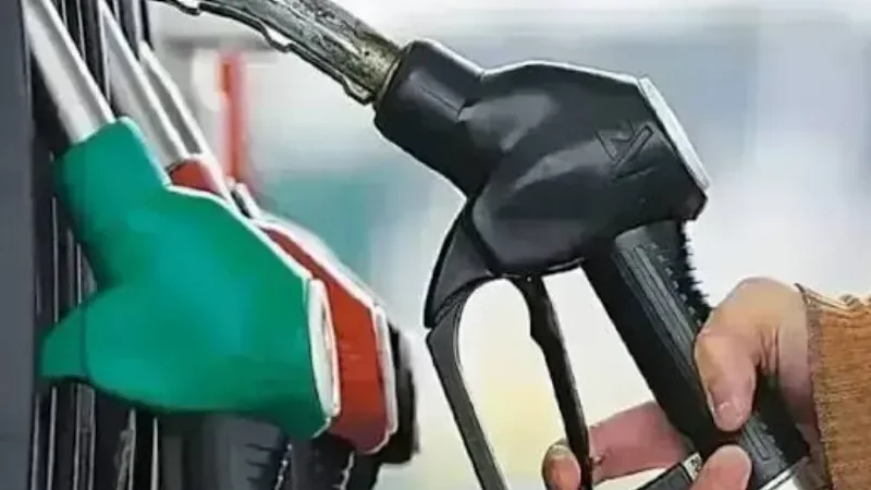 Govt raises diesel price, keeps petrol rate steady - federal government, Petroleum Division, price of diesel, price of petrol