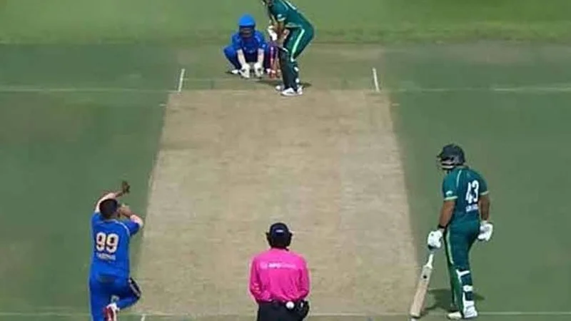 Pakistan’s Hong Kong Sixes campaign gets dramatic start