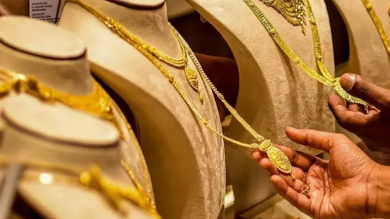 Gold prices record major decline in Pakistan - gold prices, Jewellers Association, Silver prices