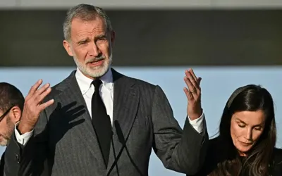 Spain's royal couple visit survivors of deadly Toledo train crash