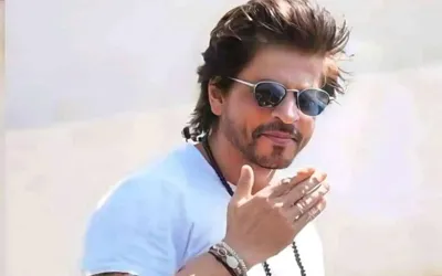Shah Rukh Khan Heads to US for Urgent Medical Treatment