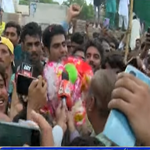 Enthusiastic residents of Mian Channu warmly greet Olympic gold medalist Arshad Nadeem