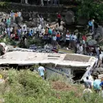 Deadly Nepal highway crash killed 27 Indian pilgrims