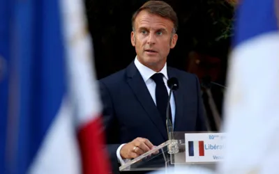 Macron begins delicate negotiations for new French government
