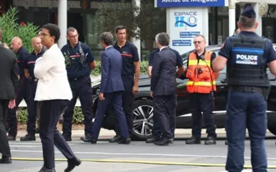 French authorities detain suspect in synagogue blast that injured officer