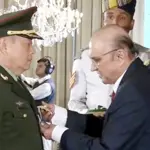 President confers Nishan i Imtiaz (Military) award to Chinese General