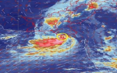 Low-pressure system over Arabian Sea likely to strengthen into cyclonic storm as it now 120km southeast of Karachi