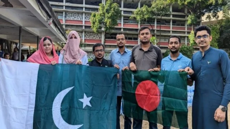 Pakistani students gather funds for Bangladeshi flood victims