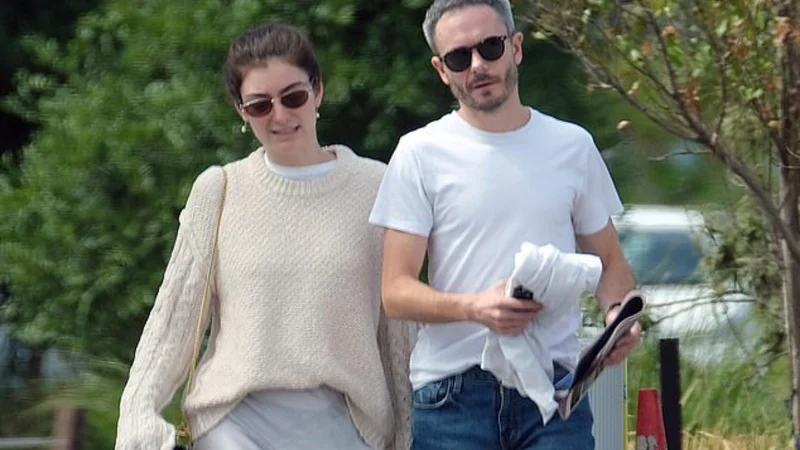 Who is Justin Warren? Decoding Singer Lorde's Ex-Boyfriend