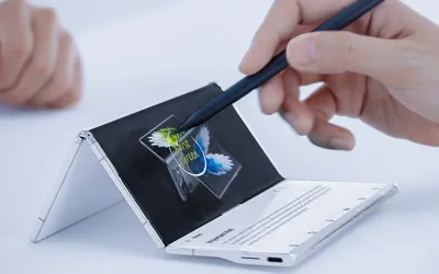 TECNO Ultra-Slim PHANTOM ULTIMATE 2 Tri-Fold Brings Big Screen Magic