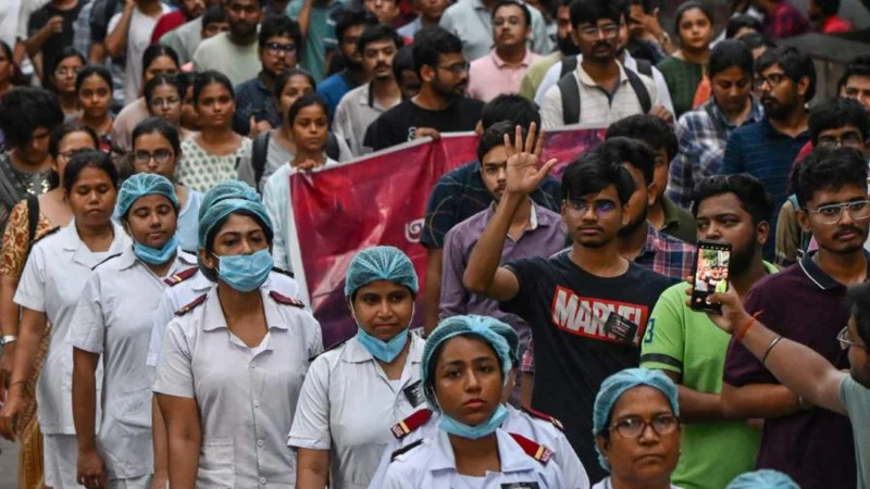 Kolkata doctors defy court order after medic's murder