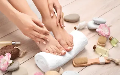 Experts warn about health risks of manicures and pedicures,salon practices