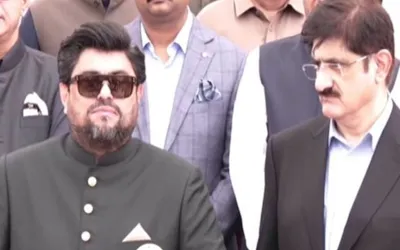 Governor, CM visit Mazar-e-Quaid on his 76th death anniversary