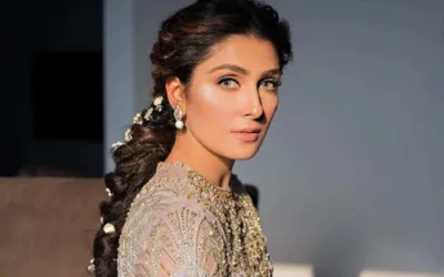 Ayeza Khan All Set for Her Film Debut? Actress Reveals