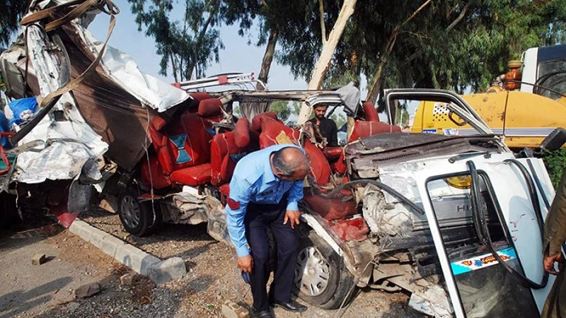 Six killed, child injured in Tank traffic accident