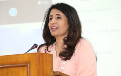 Pakistan emphasizes for de-escalation in Middle East conflicts