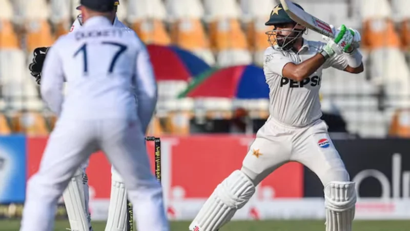 Pakistan scores 397/6 at lunch on day 2 of first Test against England