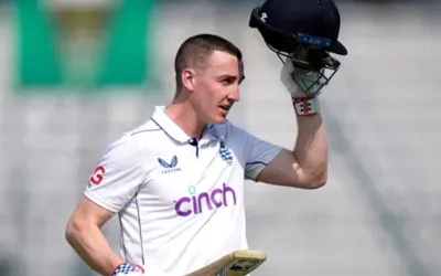 England declares at 823-7 in first innings against Pakistan