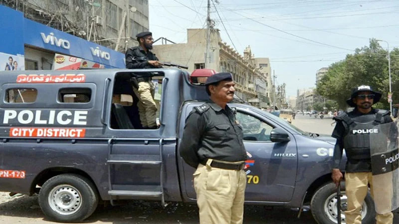 Two men fire shots at internet office in Lahore