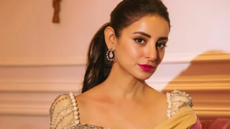 Sarwat Gilani urges young people to consider marriage in their 30s