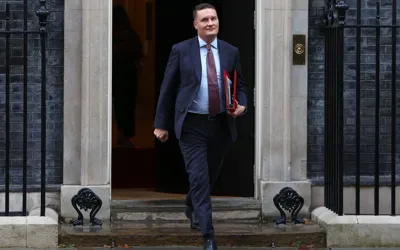 UK government proposes 'Life-Changing' weight loss jabs for unemployed people