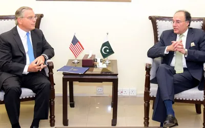 Aurangzeb vows to continue reforms on taxation, energy
