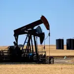 Oil extends gains as middle east attacks threaten supply