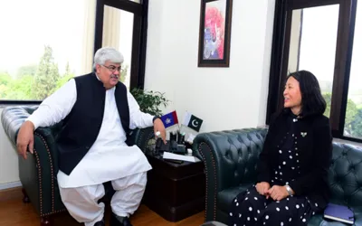 ADB Country Director meets Chairman FBR