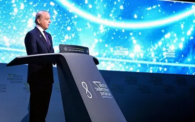 PM Shehbaz invites global investors to invest in different sectors of economy