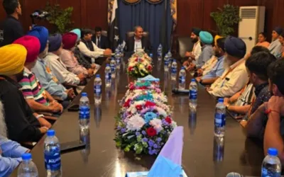 Naqvi accords stately welcome to Sikhs pilgrims