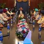 Naqvi accords stately welcome to Sikhs pilgrims