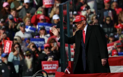 Donald Trump criticizes Democrats as presidential race enters final stage
