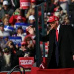 Donald Trump criticizes Democrats as presidential race enters final stage
