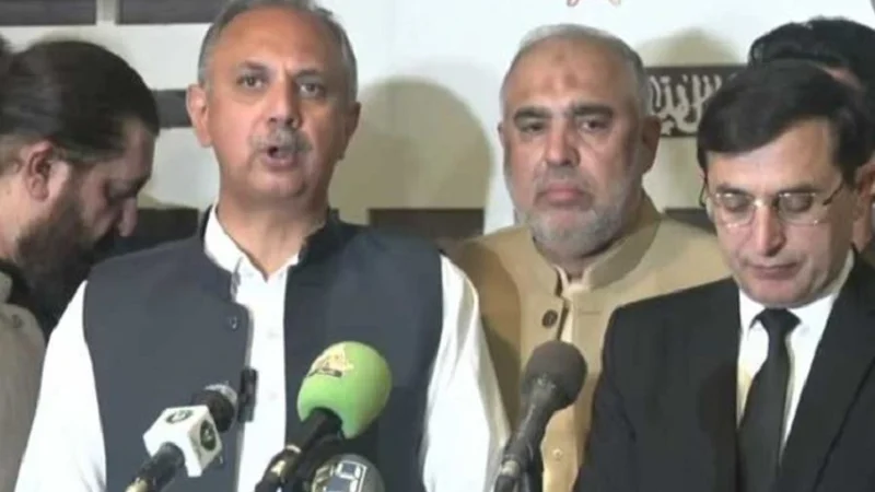 PTI accuses govt of turning parliament into ‘rubber stamp’