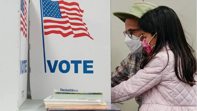 Battle for White House reaches to final stage as voting beings in US states