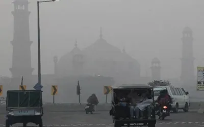 Punjab continues to be choked by dense smog as AQI hits level of 824