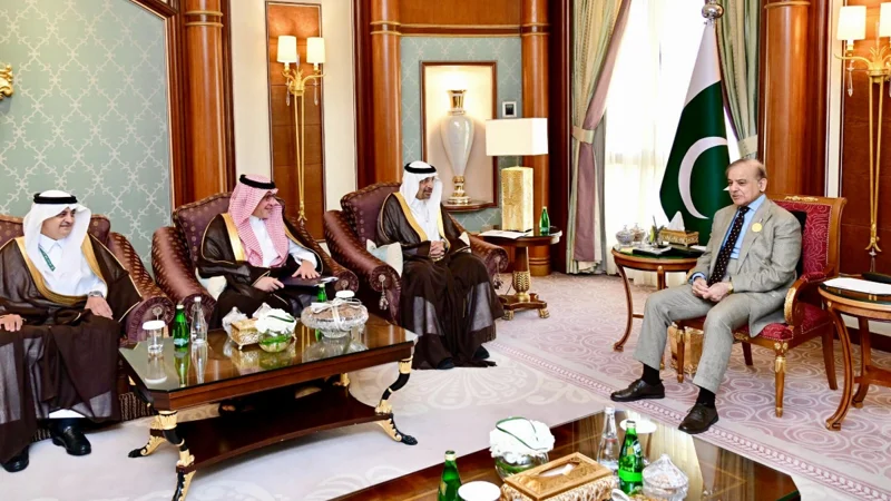 PM Shehbaz meets Saudi Investment Minister