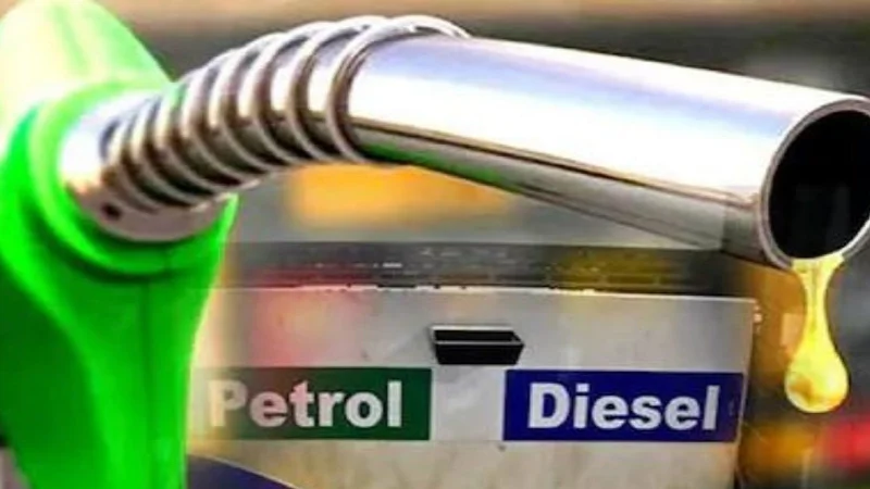 Govt decreases petrol by Rs1, diesel by Rs4 per litre