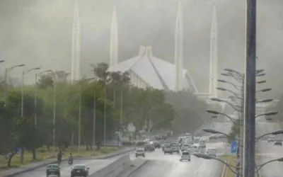 Dry November expected in Islamabad, health hazards from smog