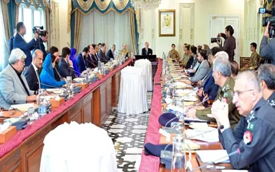 Shehbaz urges political leadership to lend helping hands for economic, political stability