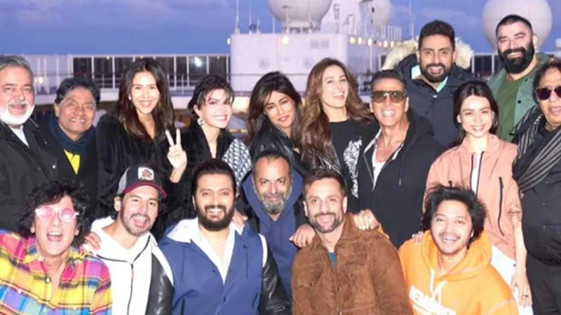 Akshay Kumar, Riteish Deshmukh, and Fardeen Khan to shoot celebration song for Housefull 5
